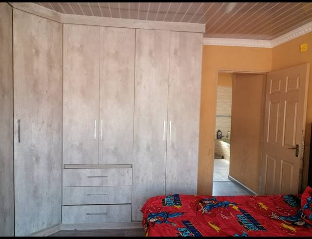 4 BEDROOM HOUSE FOR SALE IN TLHABANE WEST